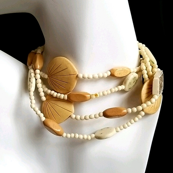 Vintage 1960s Wood Bead Tropical Necklace - Picture 11 of 11